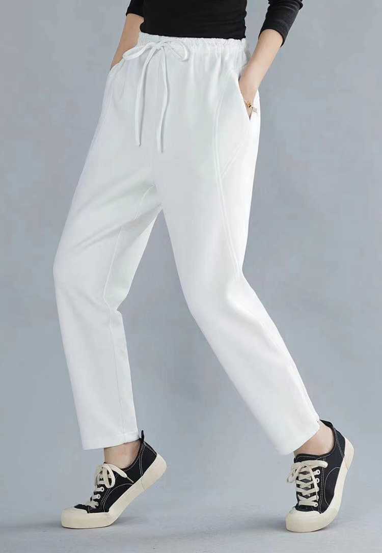 白イージーパンツで叶える!楽ちんスタイルおすすめ5選