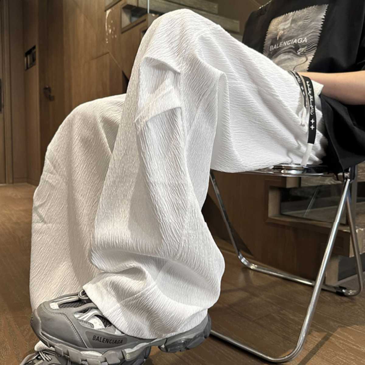 ストリート系白パンツで決める！メンズのスタイリッシュな着こなし5選