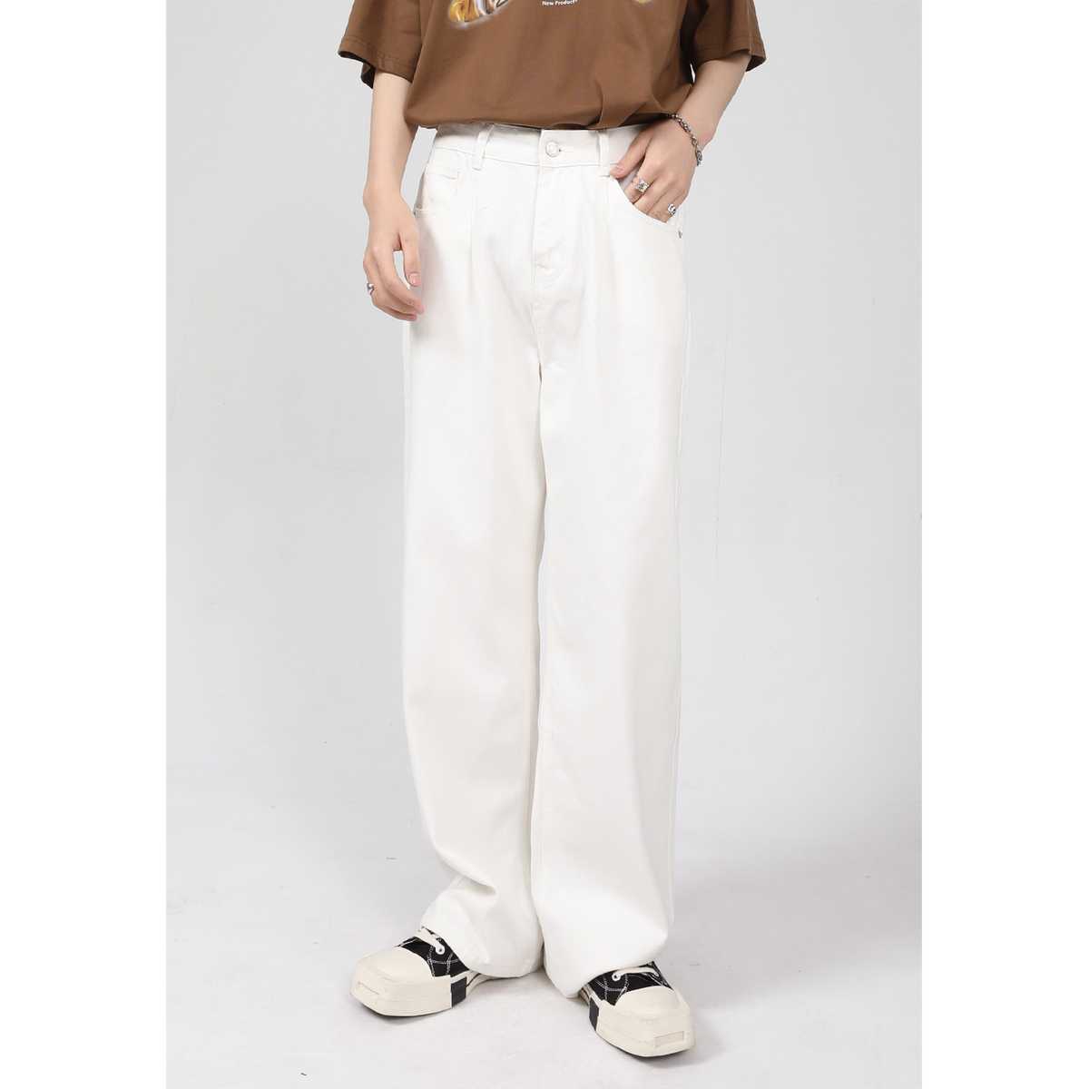 メンズ向け白ワイドパンツで作る脚長効果抜群アイテム10選