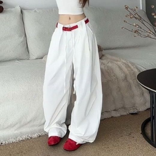 白パンツ ワイドタック入り美脚パンツ