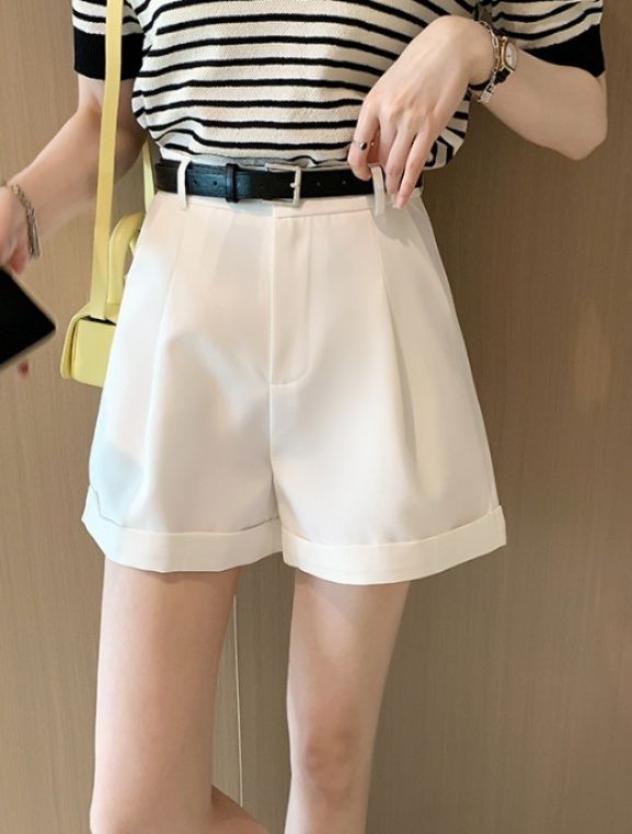 白パンツ 折り返し裾が上品なハイウエストショートスラックス