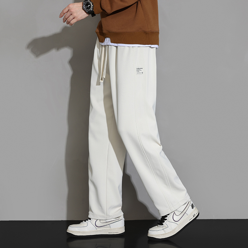 白パンツ ゆったりシルエット ルーズスウェットパンツ