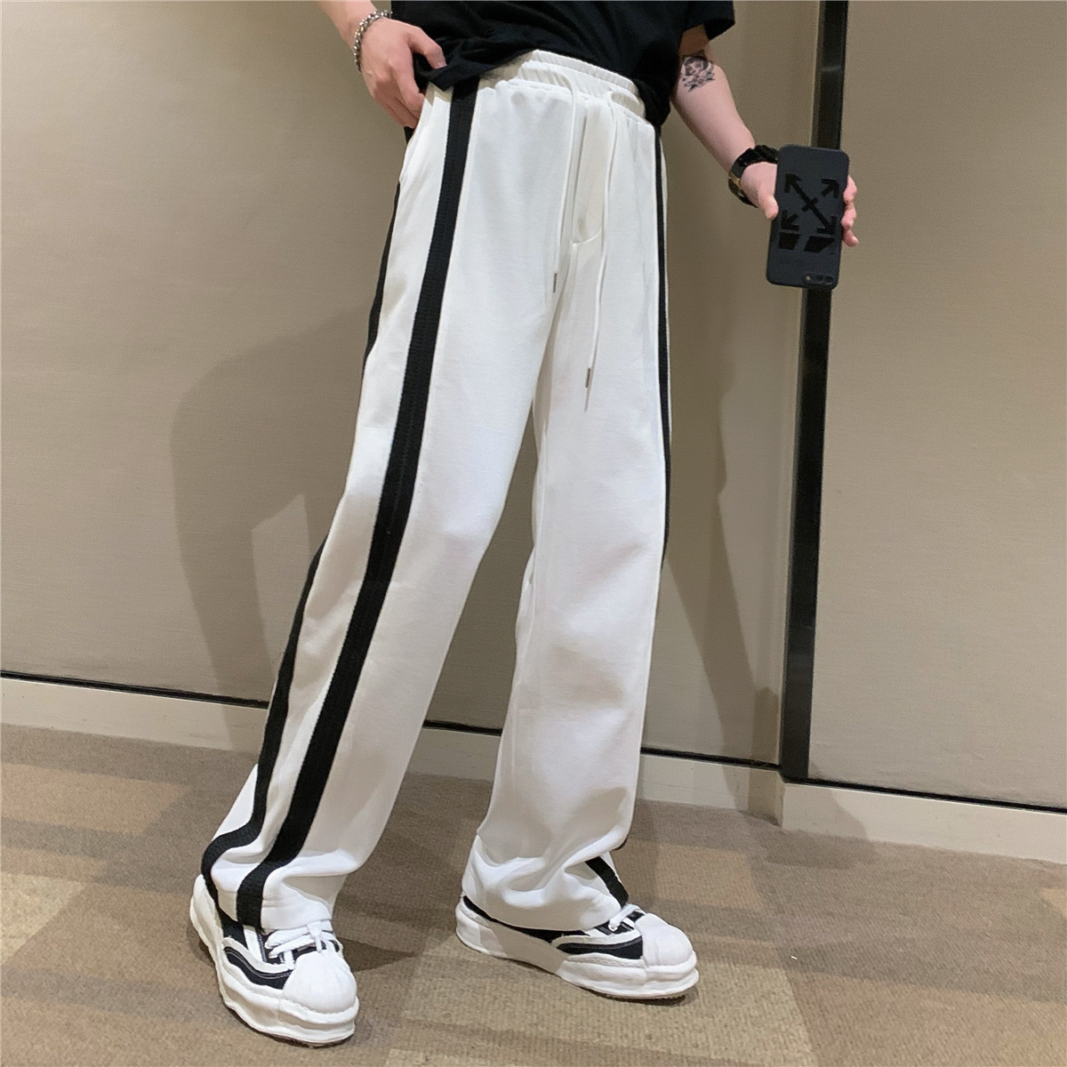 https://fulmo-img-server.com/shiropanstore/20d1a398-26c6-4f0c-aad5-99001656ad0e.jpg