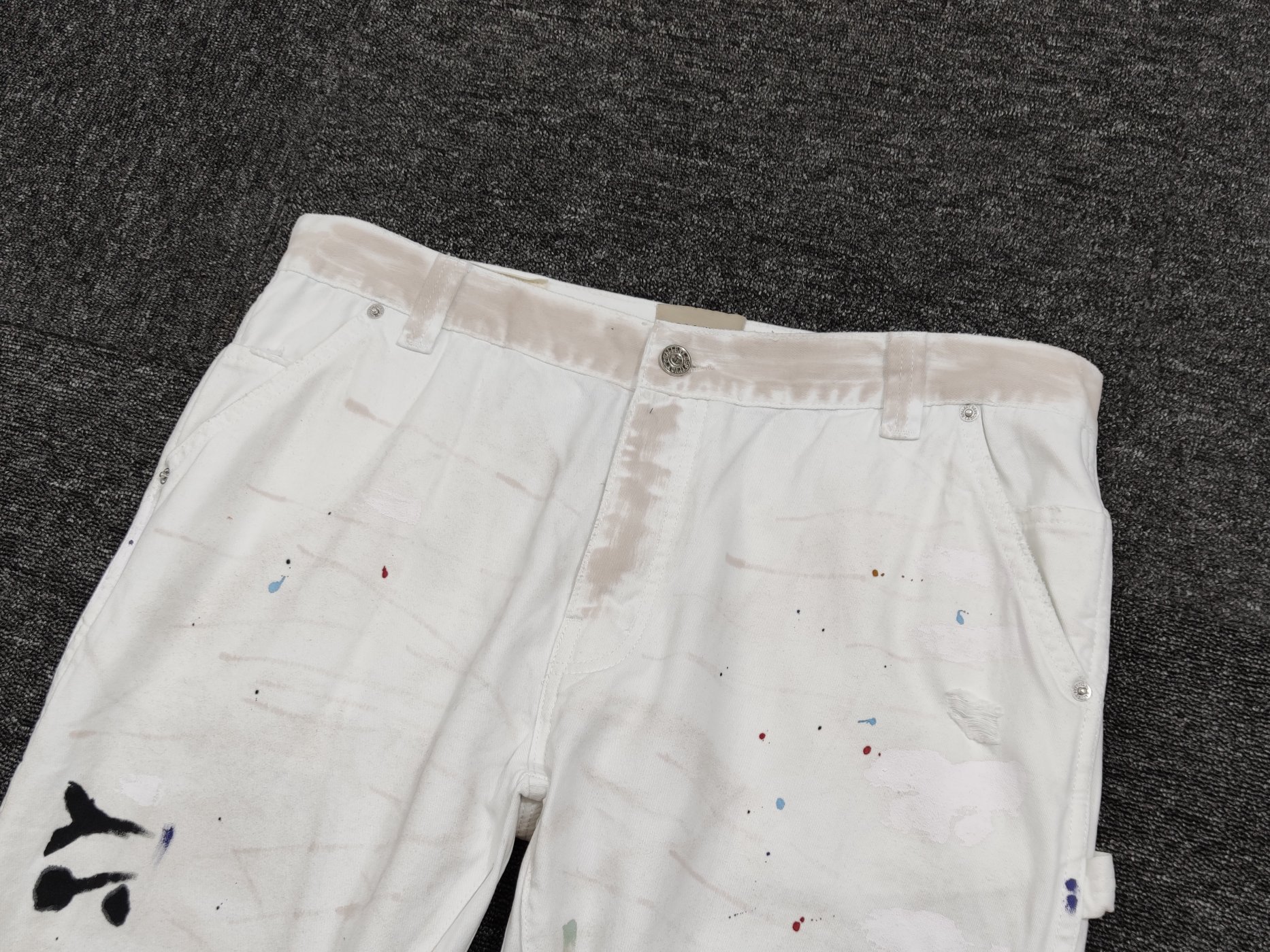 白パンツ アーティスト風ペイント加工パンツ