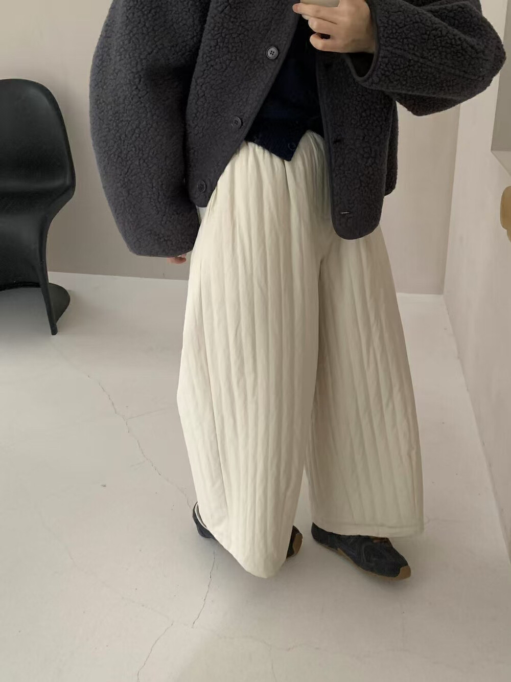 白パンツ プリーツロングワイドパンツ
