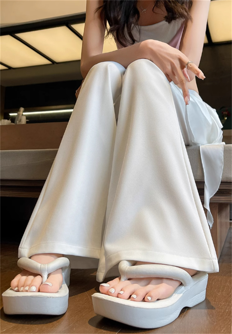 フリルスカート付きフレアパンツ ハイウエスト夏向け白パンツ