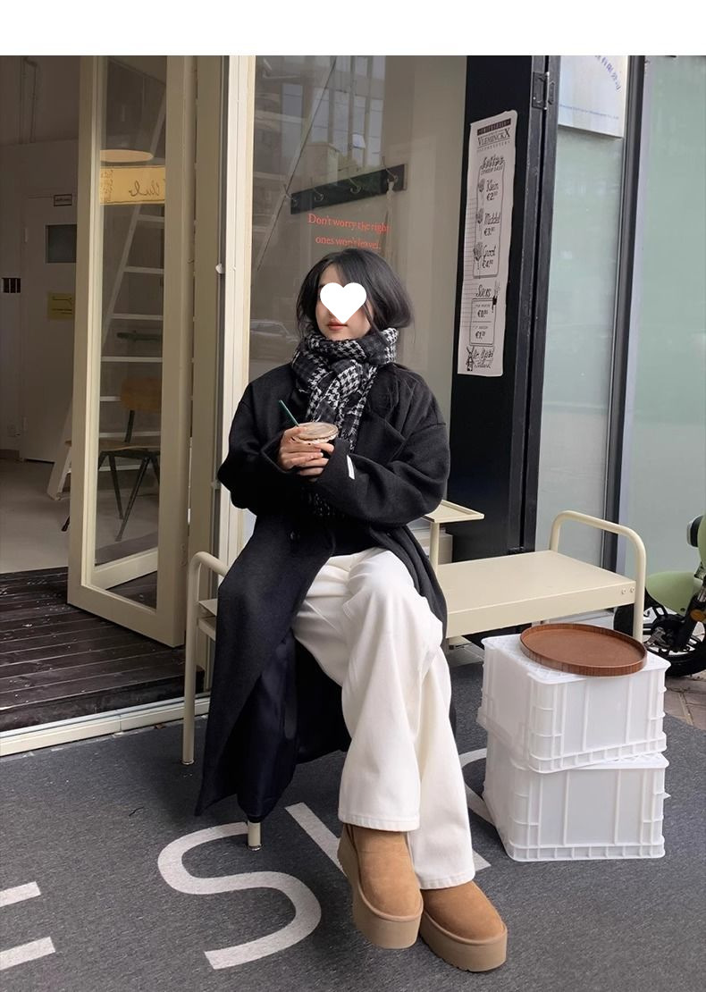 白パンツ ストレートフォルムカジュアルパンツ