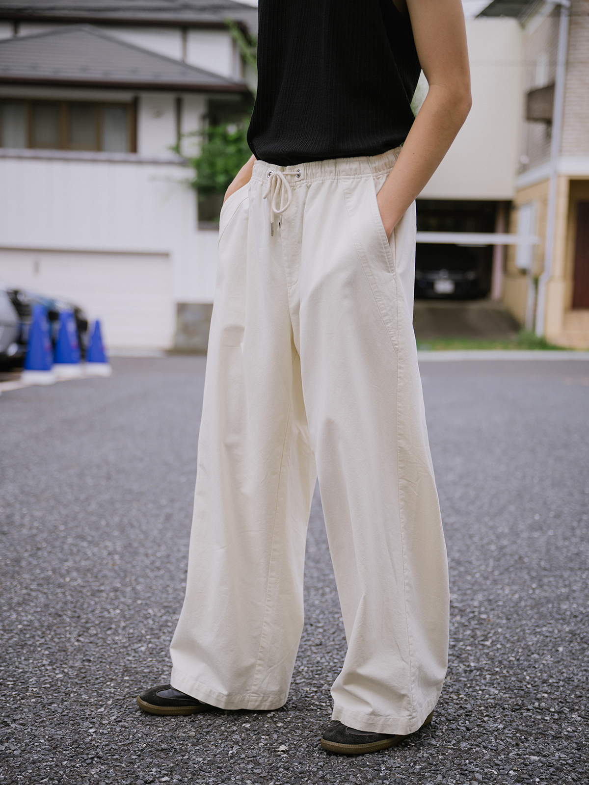 白パンツ ゆったりリラックスワイドパンツ