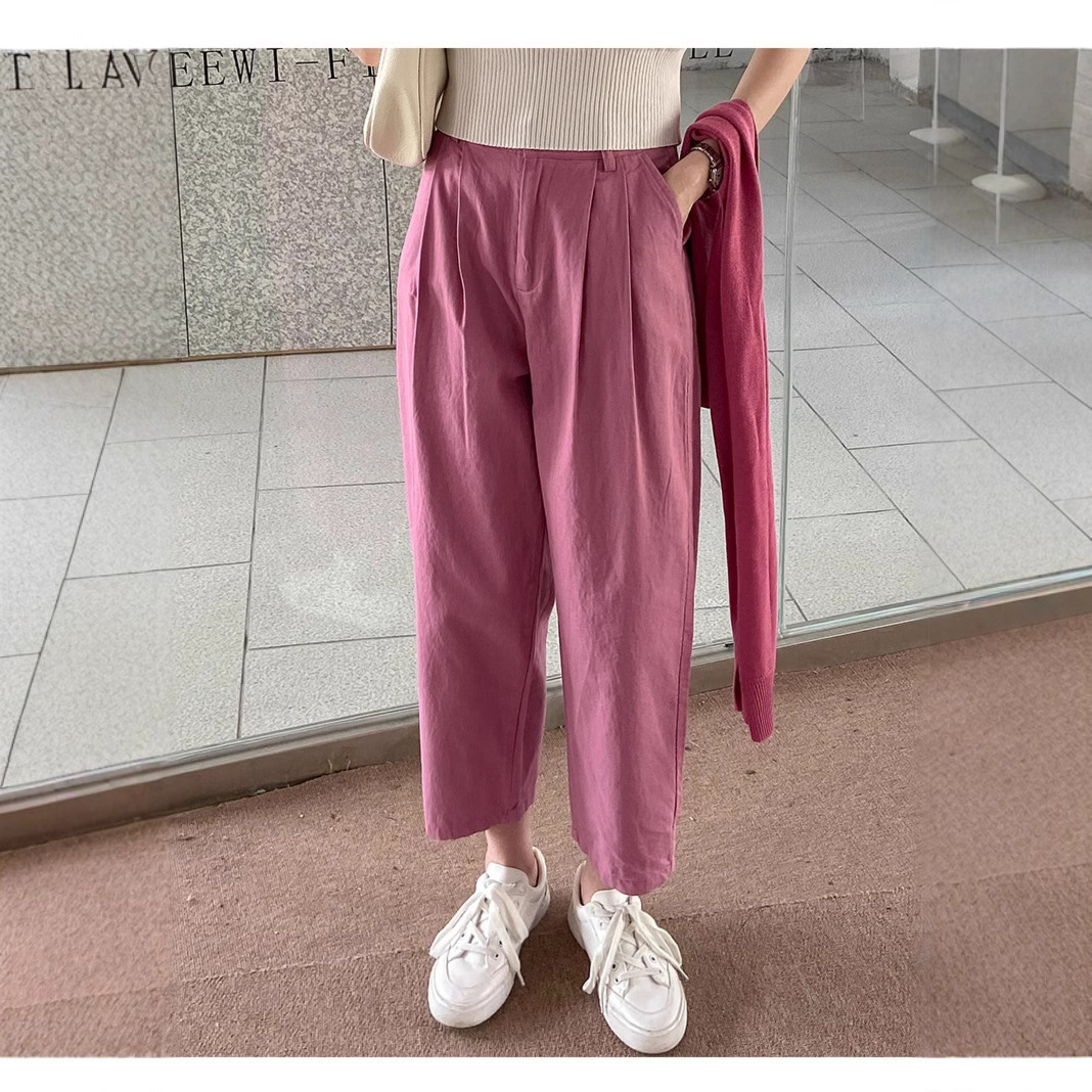 白パンツ タック入りストレートパンツ