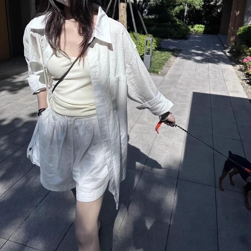白パンツ リネン素材ゆったりショートパンツ