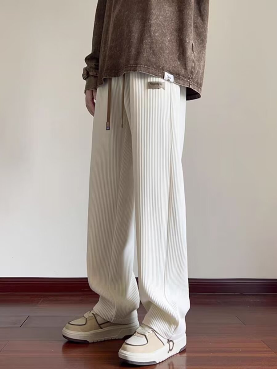 白パンツ プリーツ風合いストレートパンツ