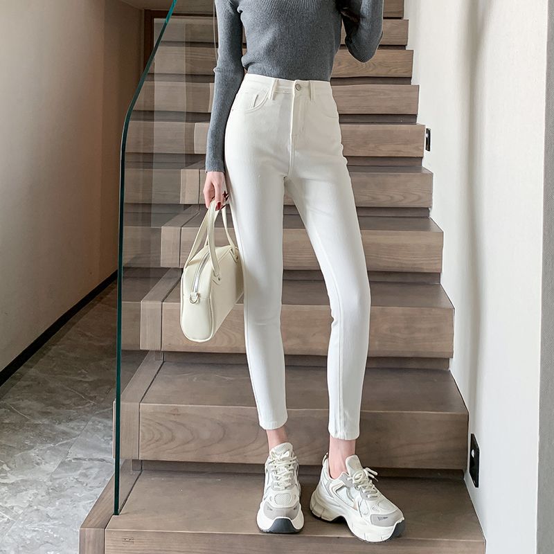 白パンツ すっきり美脚パンツ