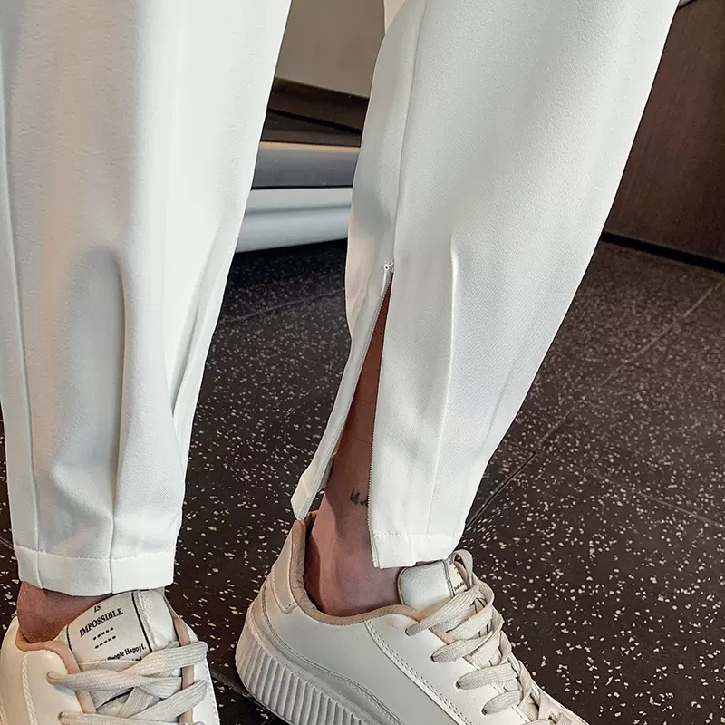 白パンツ シンプルテーパードスラックス