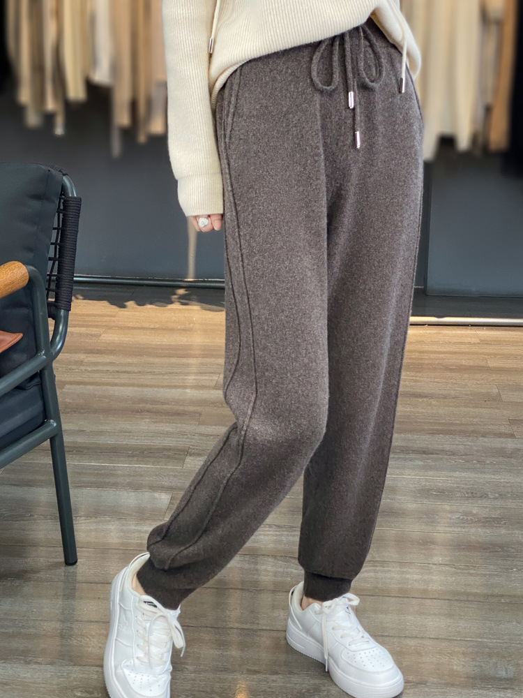 白パンツ ゆったりカジュアルスウェットパンツ