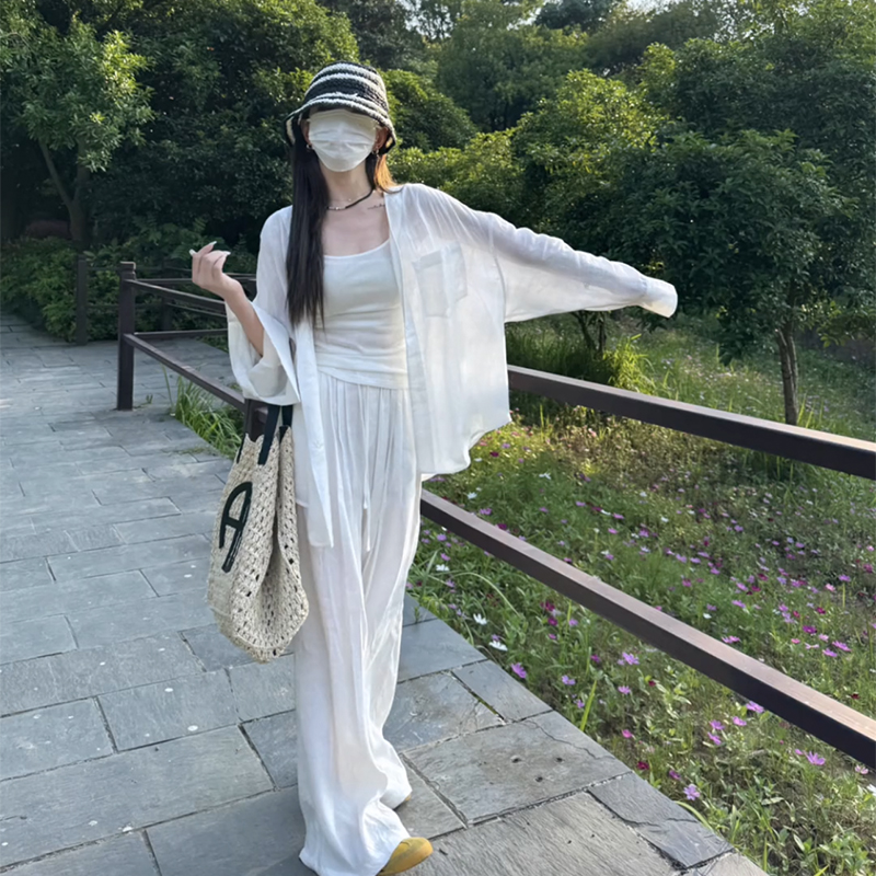 白パンツ ワイドシルエットリラックスパンツ