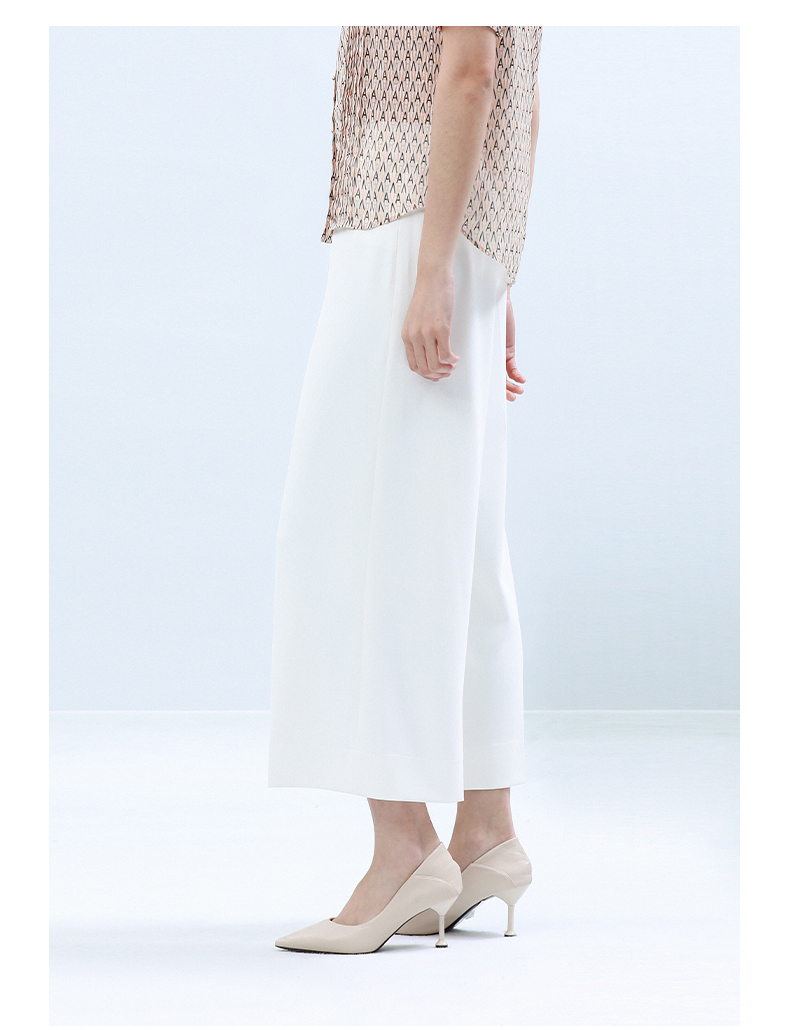 https://fulmo-img-server.com/shiropanstore/643b1426-d508-4834-a930-0332b0df709a.jpg