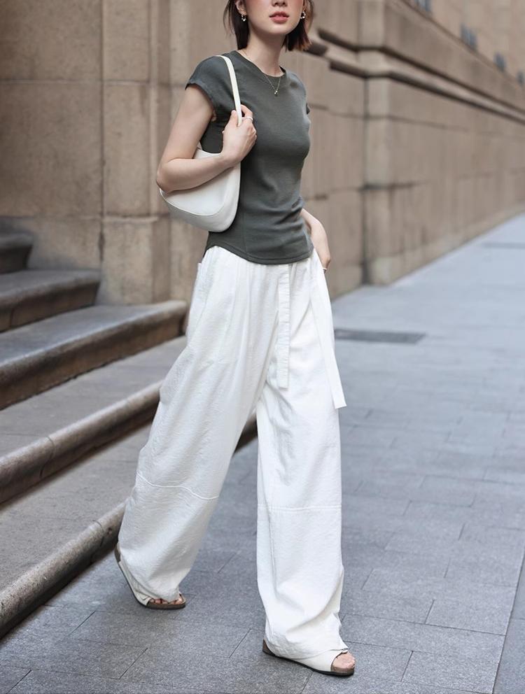 https://fulmo-img-server.com/shiropanstore/671e01a1-59bc-4975-ad1c-9c824ce52527.jpg