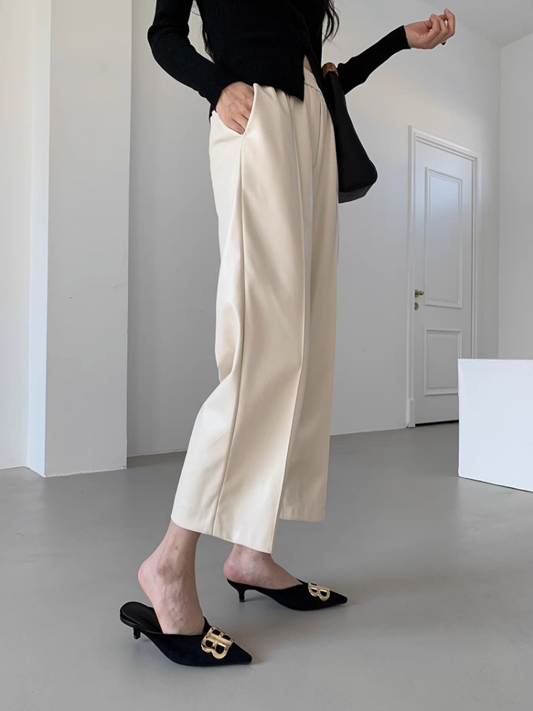 白パンツ 上品シルエット ワイドストレートパンツ