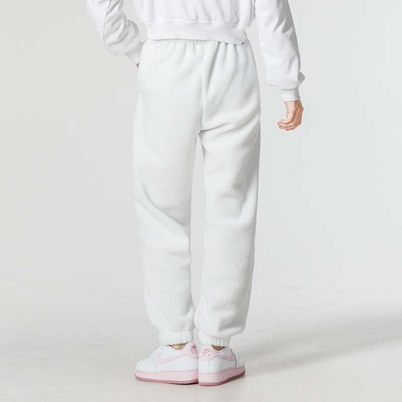 白パンツ ふんわりあったかスウェットパンツ