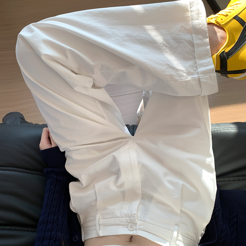 白パンツ 伸縮性抜群 上品ストレートパンツ