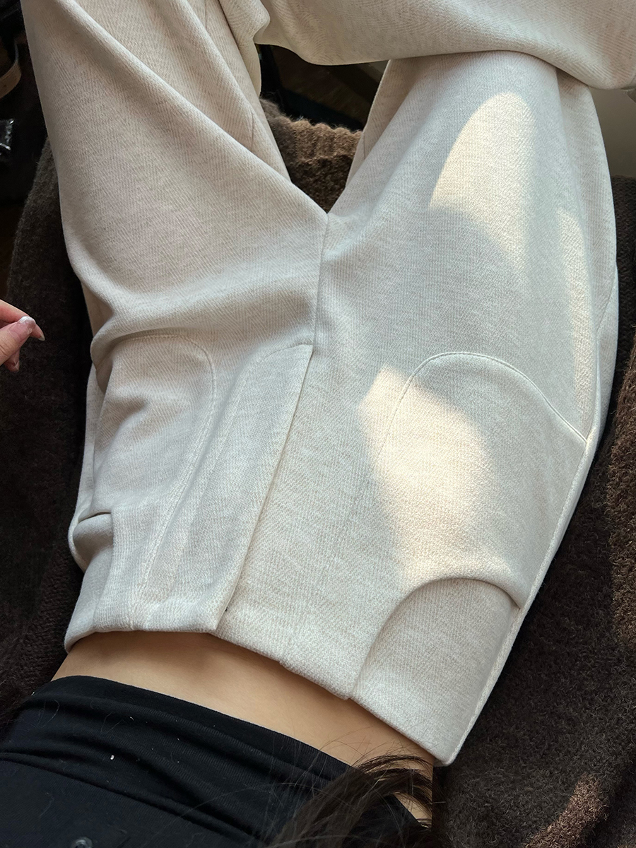 白パンツ ウエスト楽ちんゆったりロングパンツ