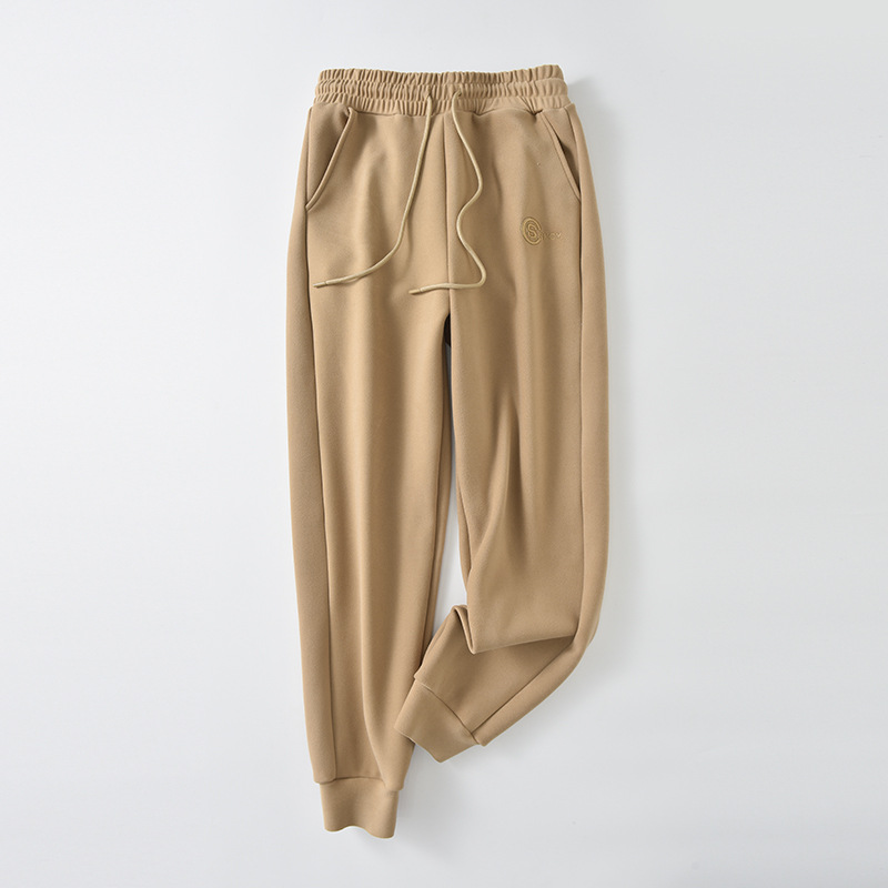 白パンツ しなやかスウェットジョガーパンツ