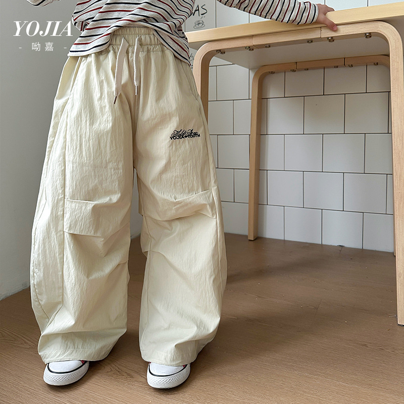 白パンツ ゆったりバルーンパンツ