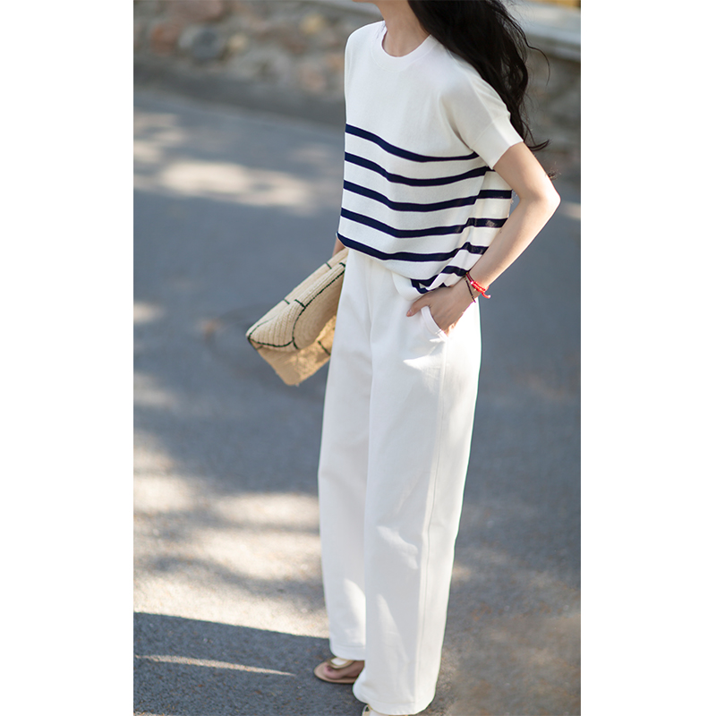 https://fulmo-img-server.com/shiropanstore/819e06a3-3c63-42dd-b3d6-015d50fcb07f.jpg