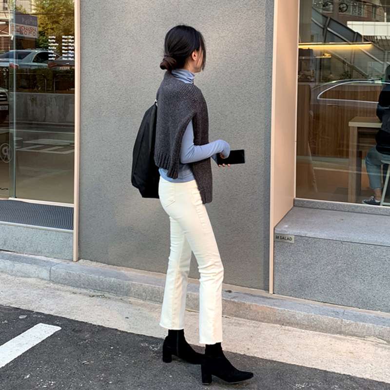 白パンツ ストレートすっきりパンツ