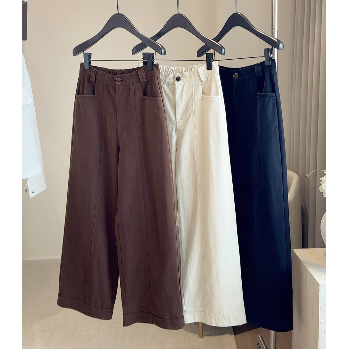https://fulmo-img-server.com/shiropanstore/946a4f47-8a85-47c9-8623-b78ba78c16d9.jpg
