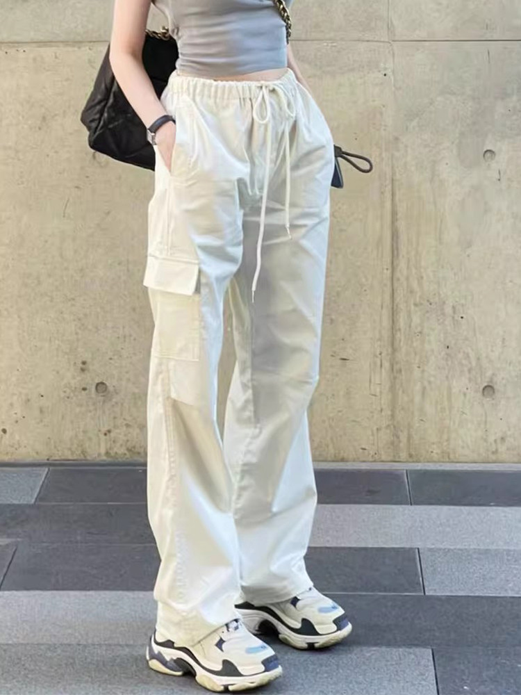 白パンツ カーゴポケット付きワイドシルエットナイロンパンツ