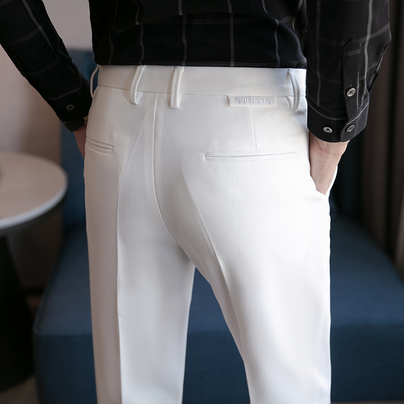 白パンツ 上質感スマートテーパードスラックス