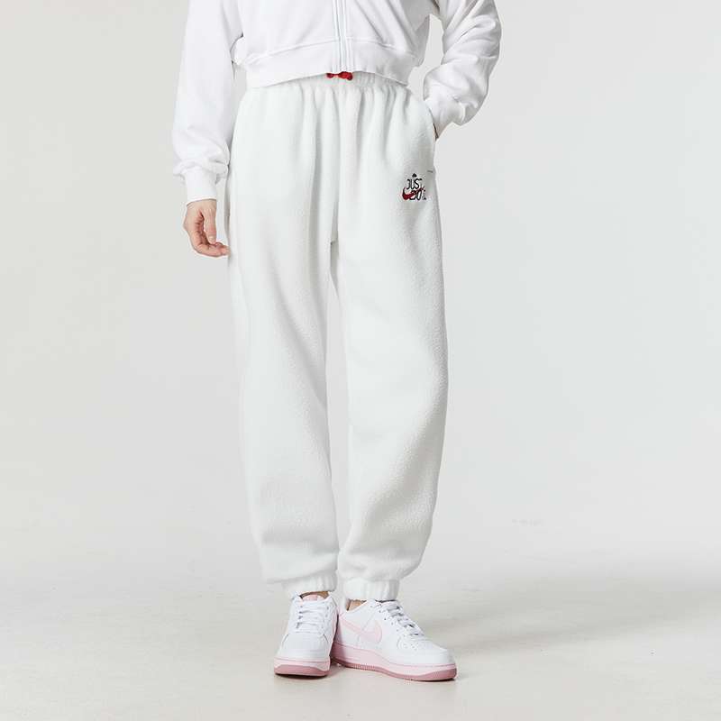 白パンツ ふんわりあったかスウェットパンツ
