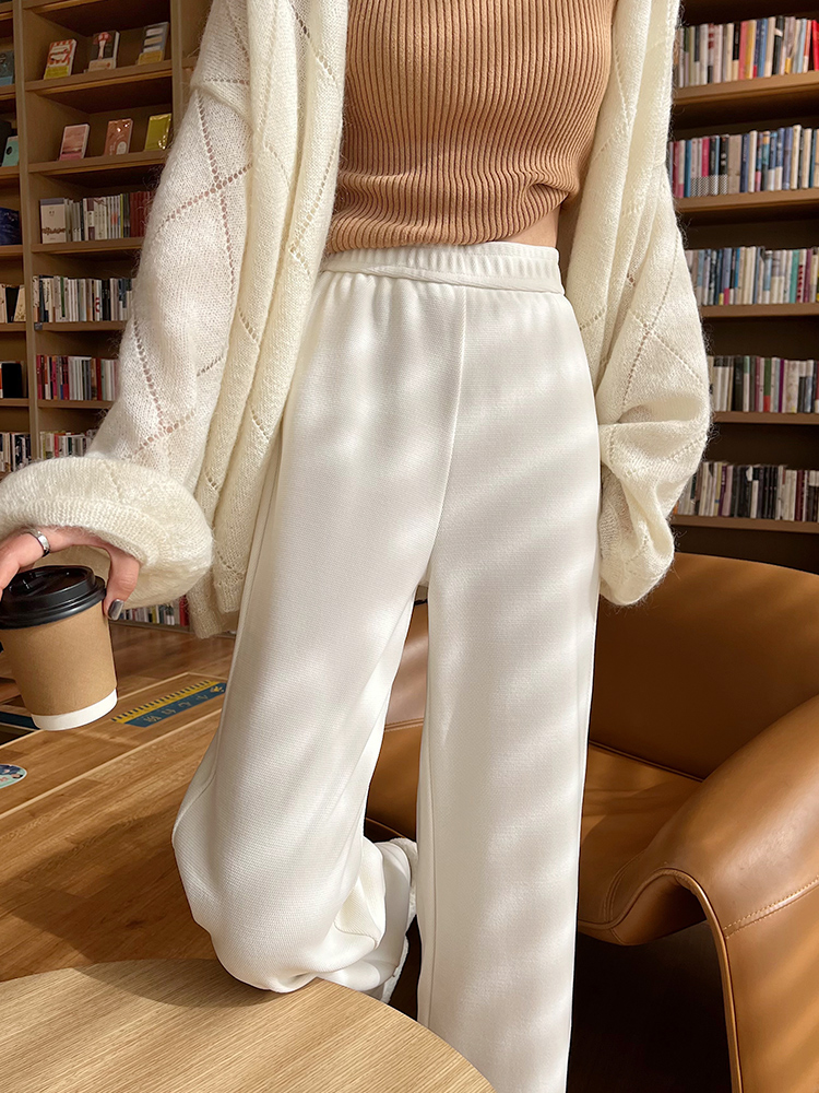 白パンツ サテン風ストレートパンツ