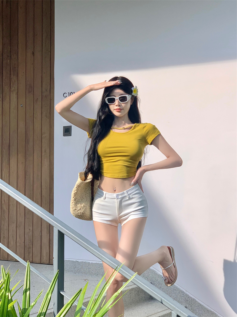 白パンツ ストレッチ素材ハイウエストショートパンツ