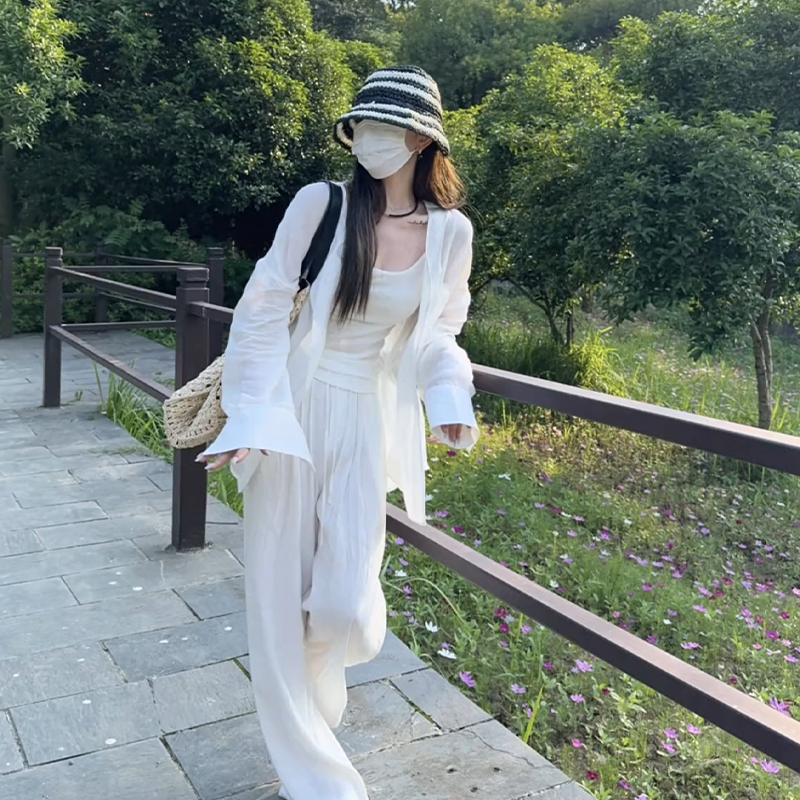 白パンツ ワイドシルエットリラックスパンツ