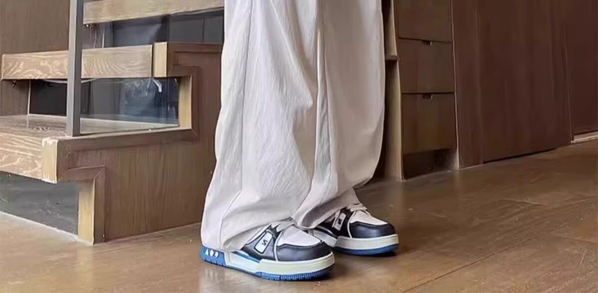 白パンツ シワ感シルエット風合いパンツ