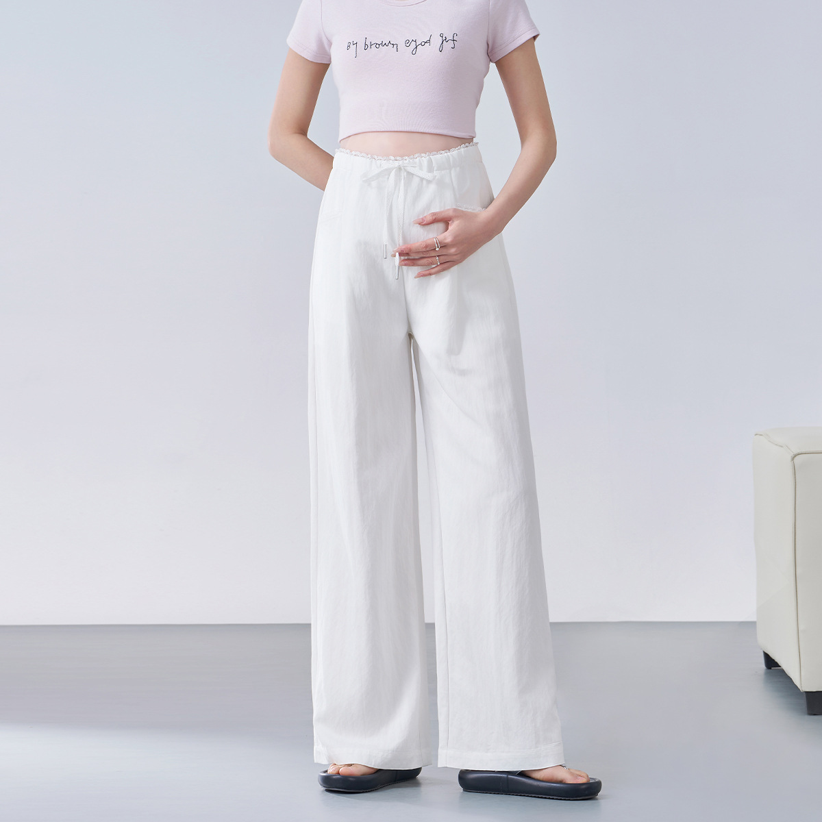 白パンツ 紐調節付きワイドレッグマタニティパンツ