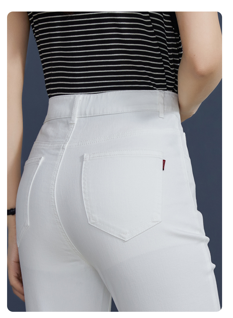 白パンツ スリット入りフレアパンツ