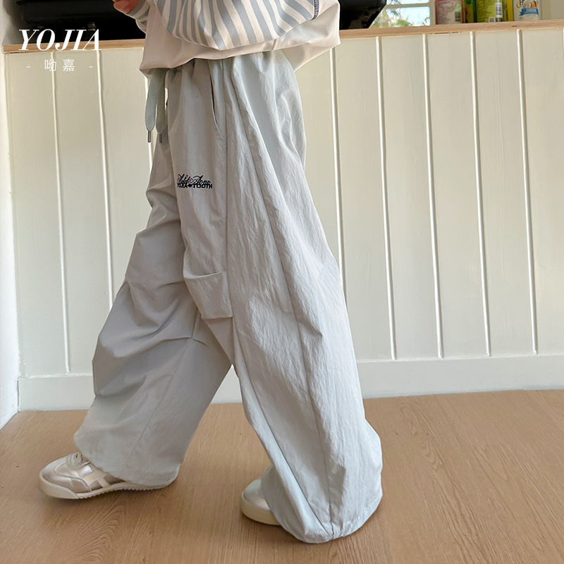 白パンツ ゆったりバルーンパンツ