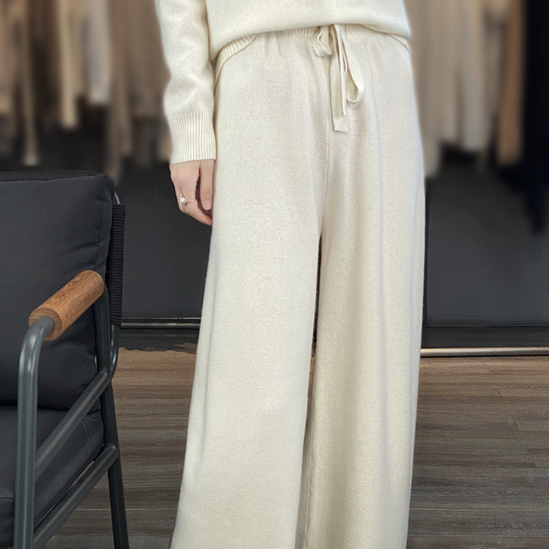 https://fulmo-img-server.com/shiropanstore/ba6f5df5-4687-4cfc-a9c7-da98462670b1.jpg