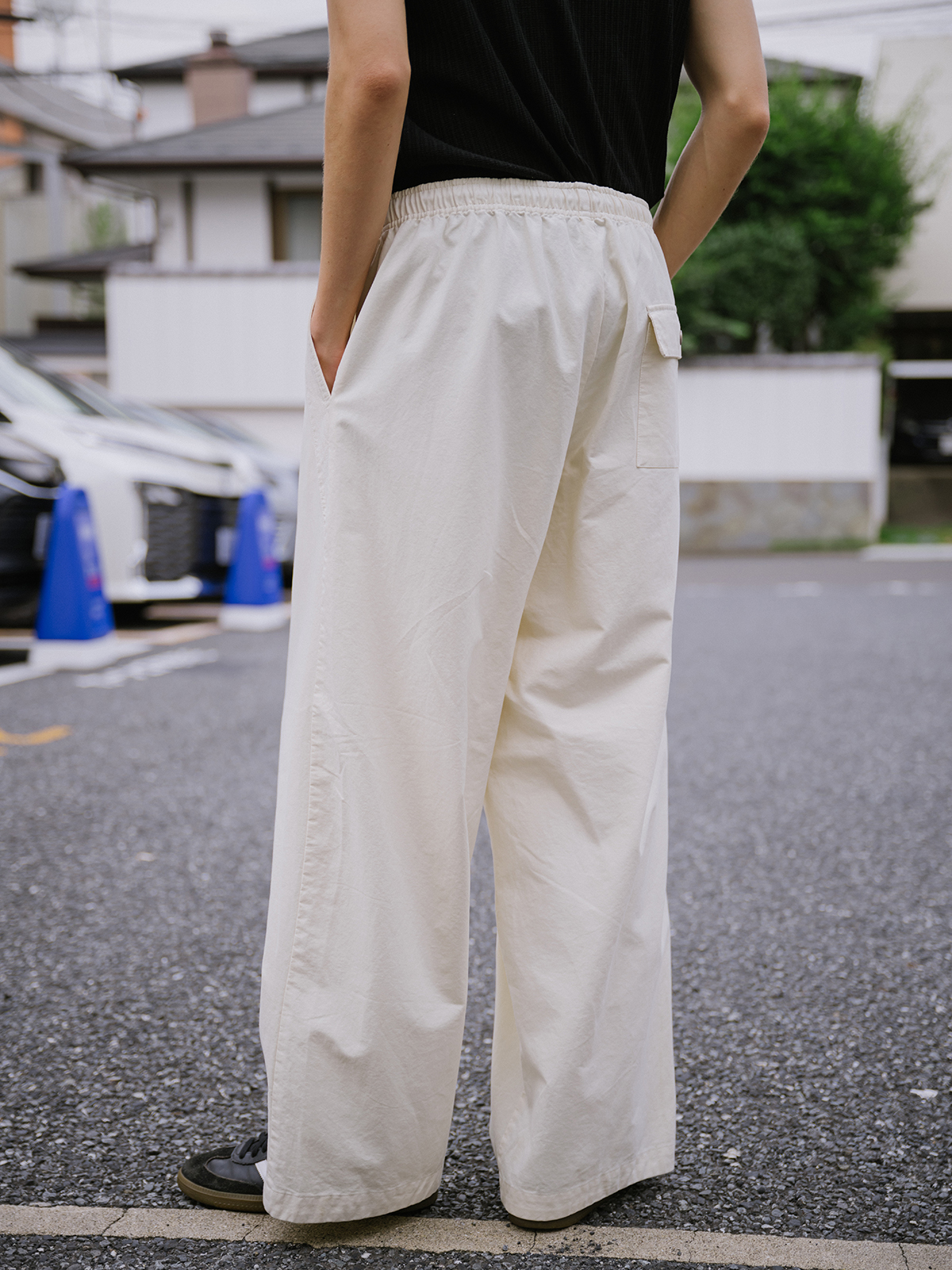 白パンツ ゆったりリラックスワイドパンツ