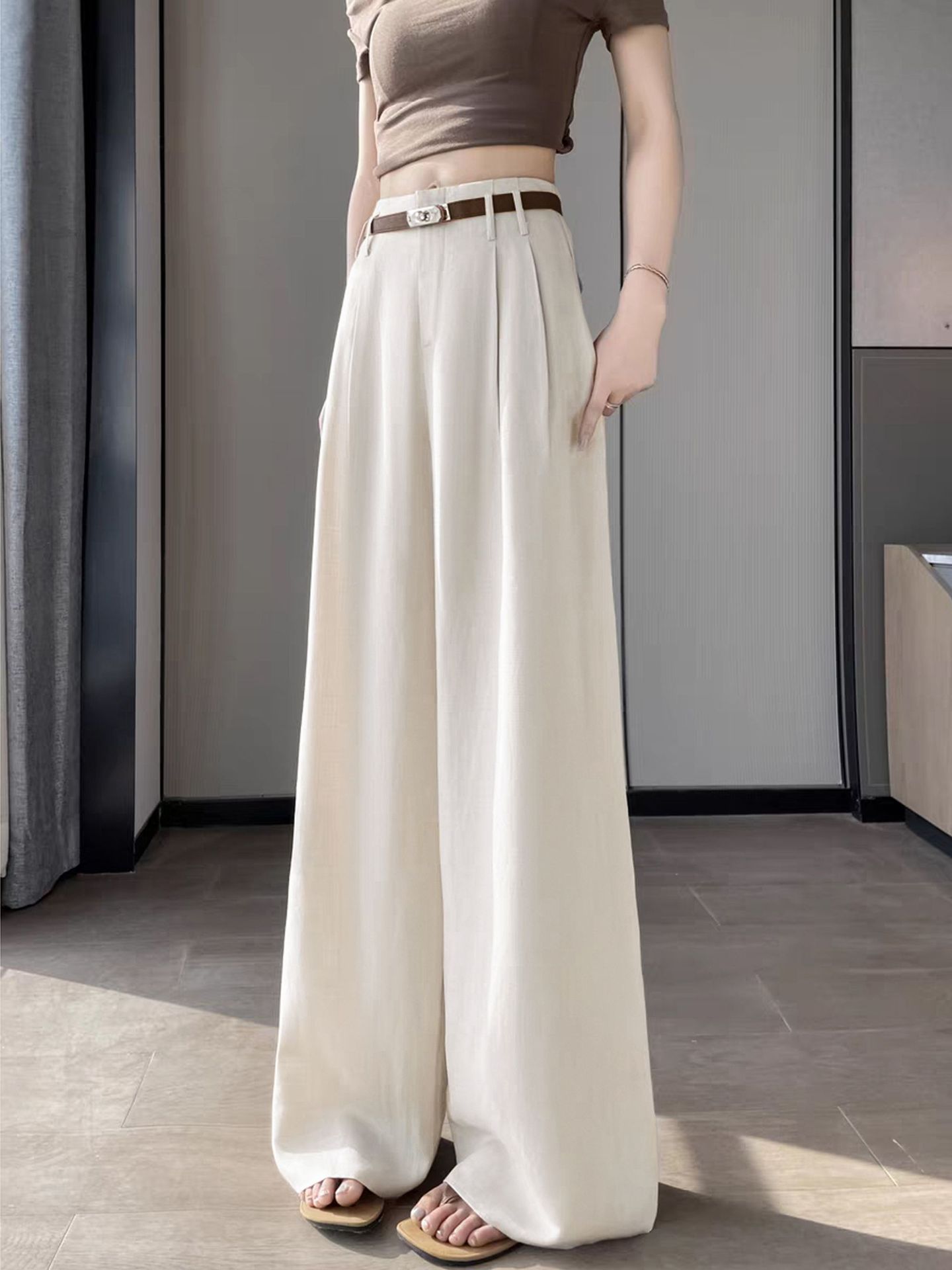 https://fulmo-img-server.com/shiropanstore/bcfaccaa-aeeb-4f95-a454-d83f65609998.jpg