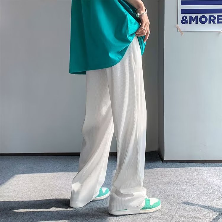 白パンツ 縦筋プリーツストレートパンツ