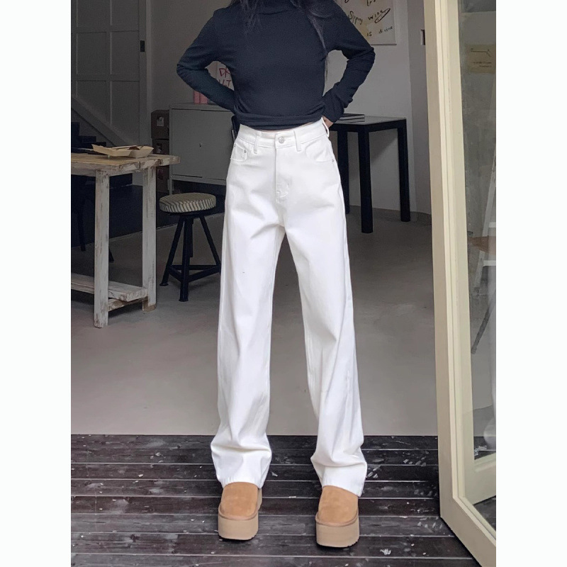 白パンツ ストレートフォルムカジュアルパンツ