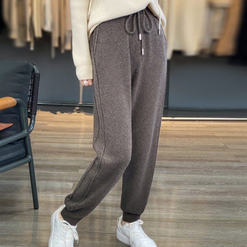 白パンツ ゆったりカジュアルスウェットパンツ