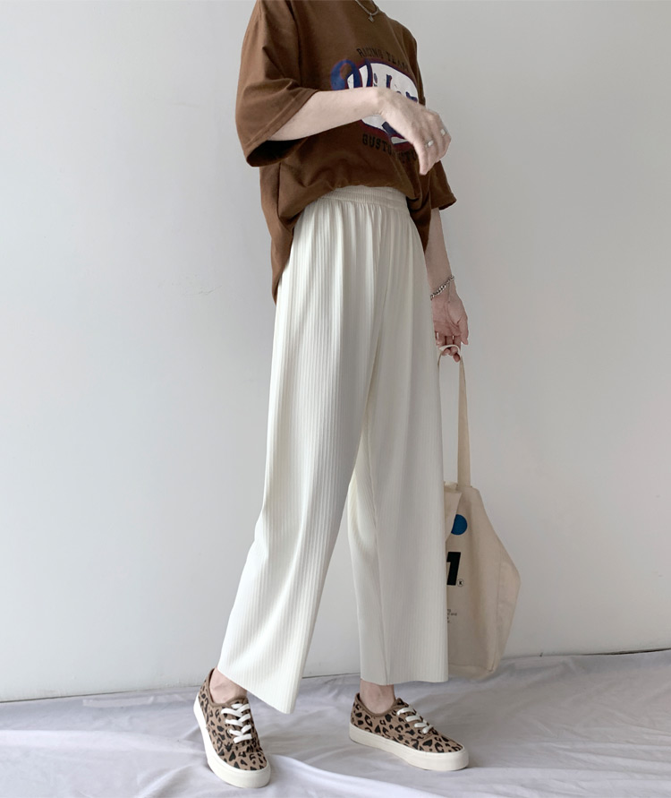 https://fulmo-img-server.com/shiropanstore/d06d86cf-ad73-4b8b-89fc-53a285a14ac0.jpg