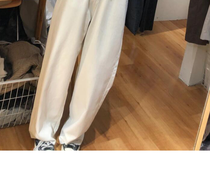 白パンツ ゆったりワイドシルエットパンツ