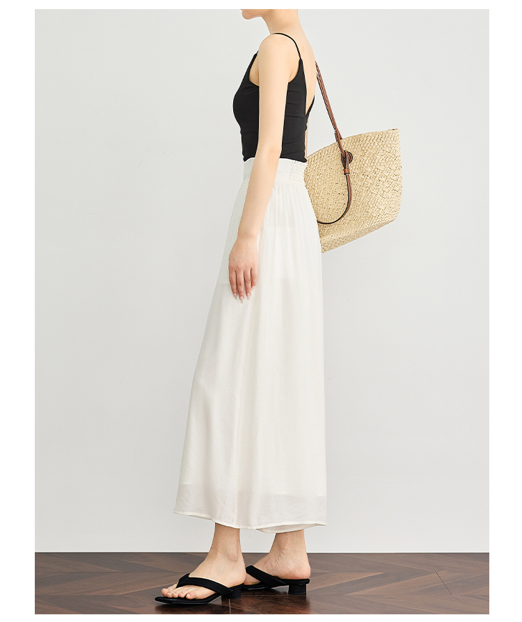 白パンツ なめらか素材ふんわりワイドパンツ