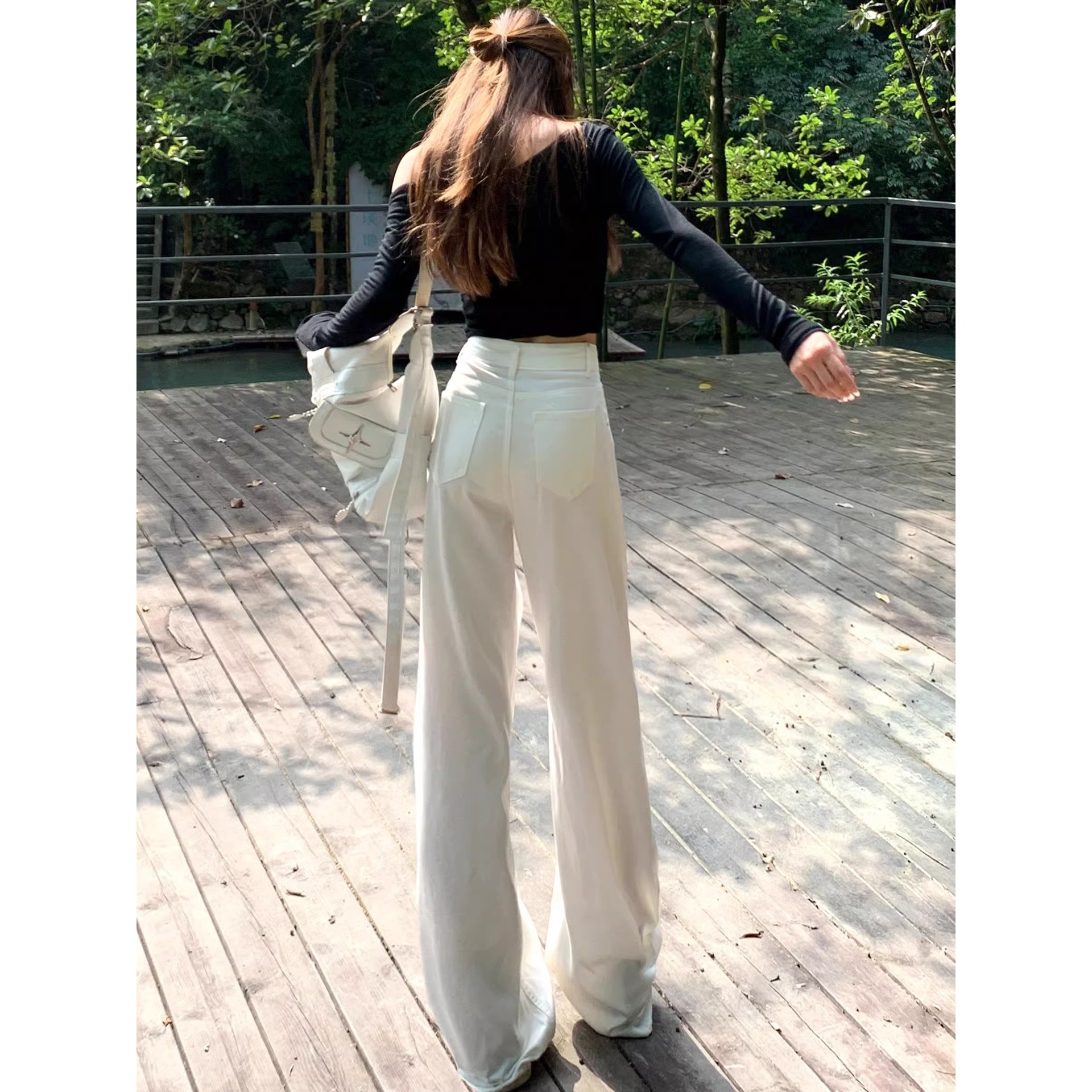 https://fulmo-img-server.com/shiropanstore/e7219a16-f7f7-4986-9ff7-15fe7624e3e8.jpg